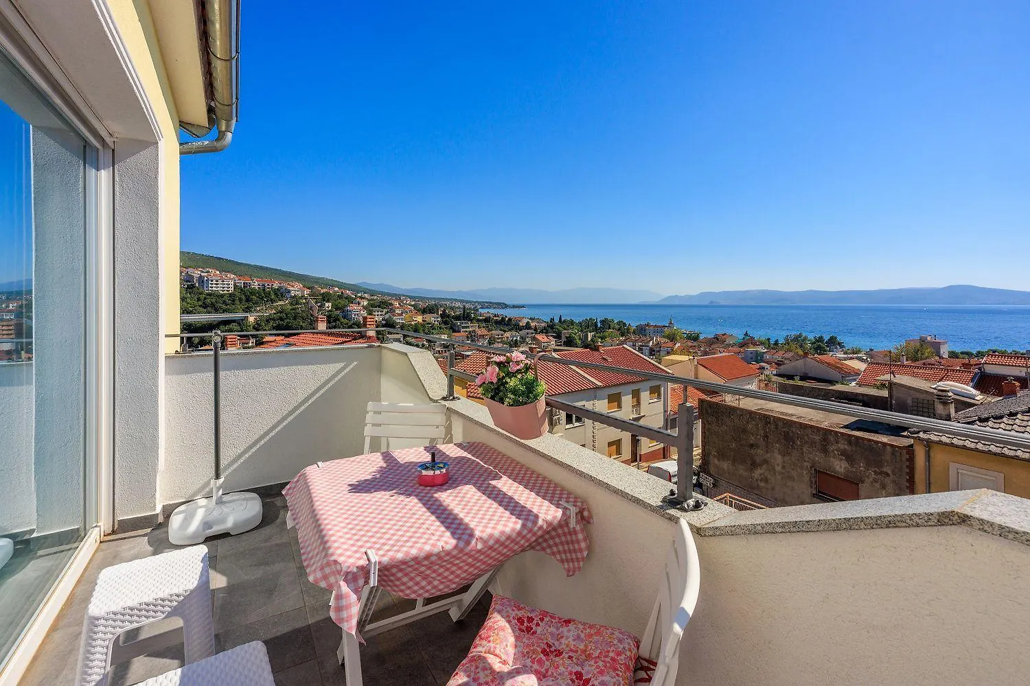 Exquisites Apartment Nur 350 Meter Zum Strand Mit Herrlichem Meerblick, Privatparkplatz, Wifi Crikvenica Croatia