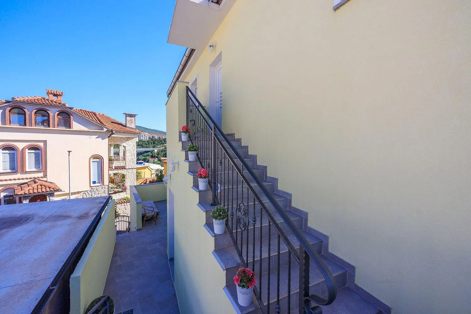 Exquisites Apartment Nur 350 Meter Zum Strand Mit Herrlichem Meerblick, Privatparkplatz, Wifi Crikvenica Croatia